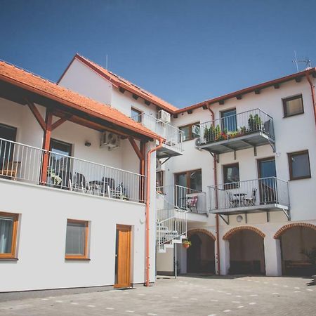 Apartman Rezidence ミクロフ エクステリア 写真